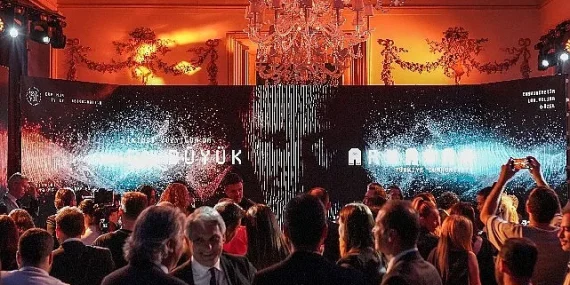 Atatürk, yapay zekâ teknolojisiyle gerçeğe en yakın sesiyle Türk halkına seslendi