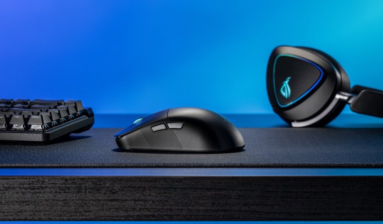 ASUS Republic of Gamers, Yeni Oyun Ekipmanlarını Duyurdu