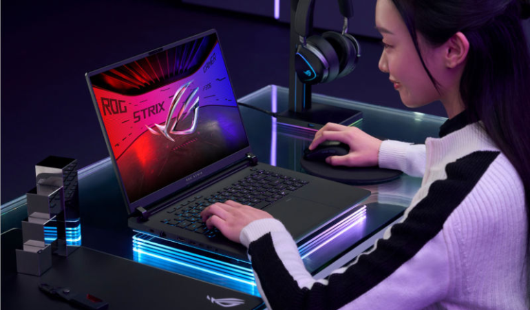 ROG Strix SCAR Dizüstü Bilgisayarlarla Oyun Deneyimi