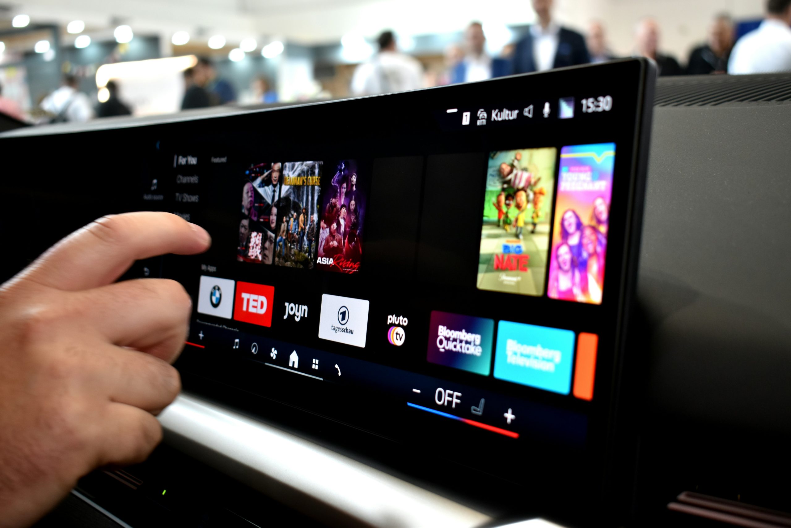 bilim-insanlari-araclardaki-dokunmatik-ekranlara-karsi-uyardi-20251227-123206