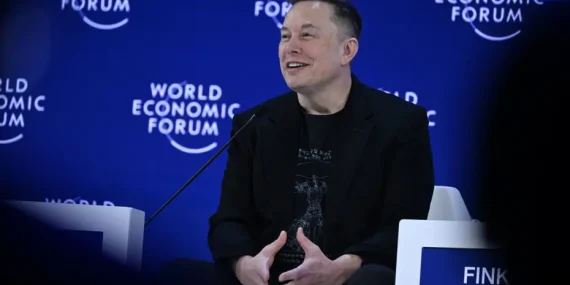 Elon Musk: Gelecek yılın sonunda insansı robotları satacağız