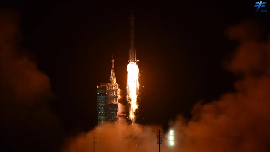 uzay-copu-carpti-cin-mekigi-dunya-ya-insansiz-dondu-20260124-160031