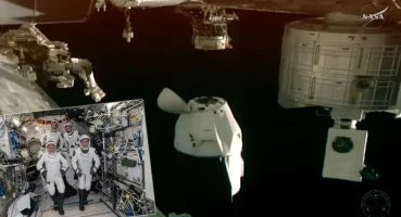 uzaydan-saglik-sorunu-tahliyesi-tamamlandi-4-astronot-dunya-ya-dondu-20260116-180044