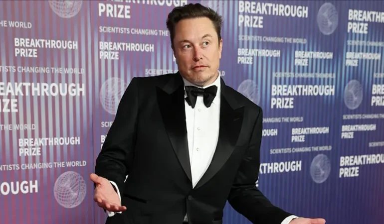 Elon Musk uzaya 1 milyon uydu göndermek istiyor