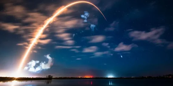 Starlink uydusu ‘anomali’ sonrası parçalar yörüngede