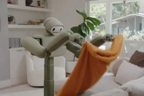 abd-de-yeni-ev-robotu-tanitildi-camasir-katliyor-yatak-topluyor-20260704-090120